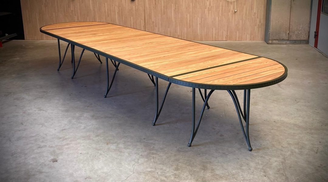 table d'extérieure en fer forgé