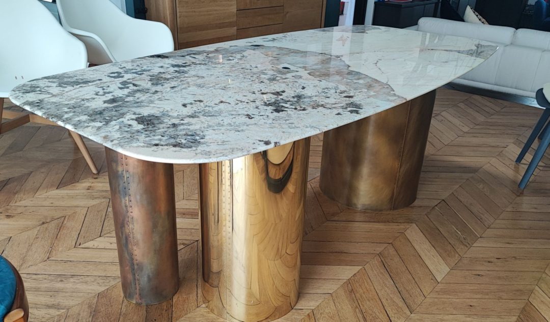 Table basse marbre et laiton