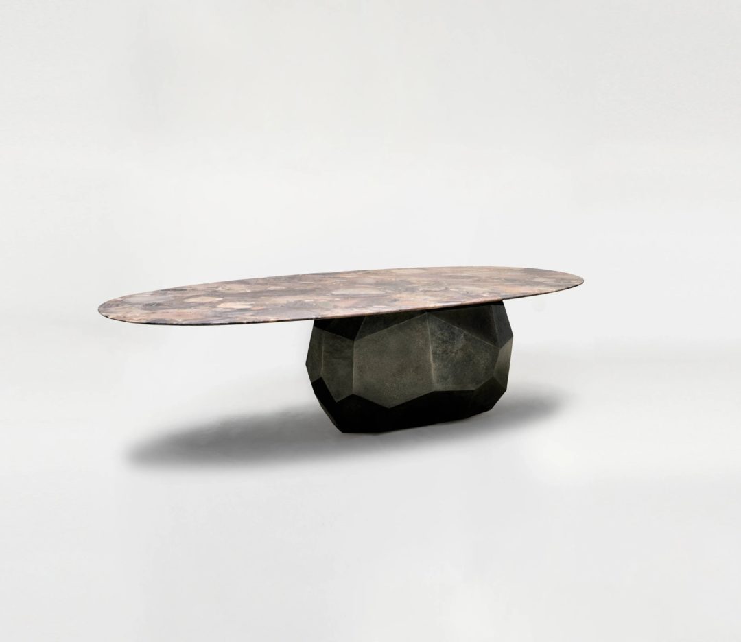 Table Rocher pied en étain